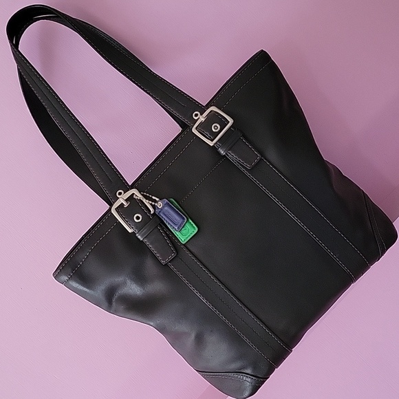 Coach Vintage F11201 Hampton Shoulder Bag - Picture 1 of 16